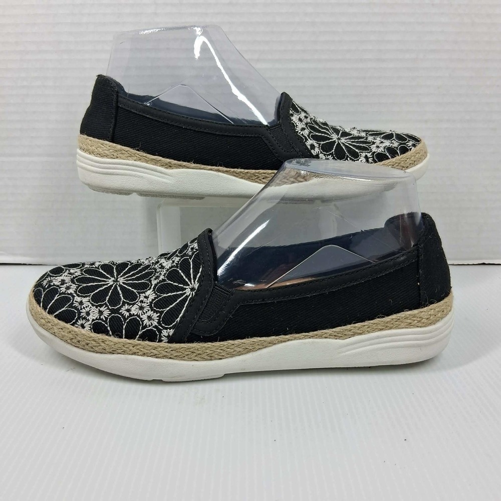 Clarks Collection Eliana Harbor Black Floral Embroidered Slip On Shoes 6.5 M
